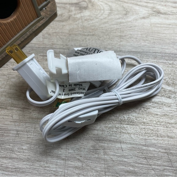 Lemax Signature Collection White Water Kayaks 85710 Lighted Cabin Rafting 2008 - Picture 13 of 14